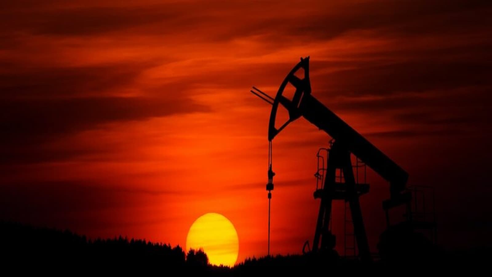 Oil Prices Rebound Amid Political Uncertainty in US